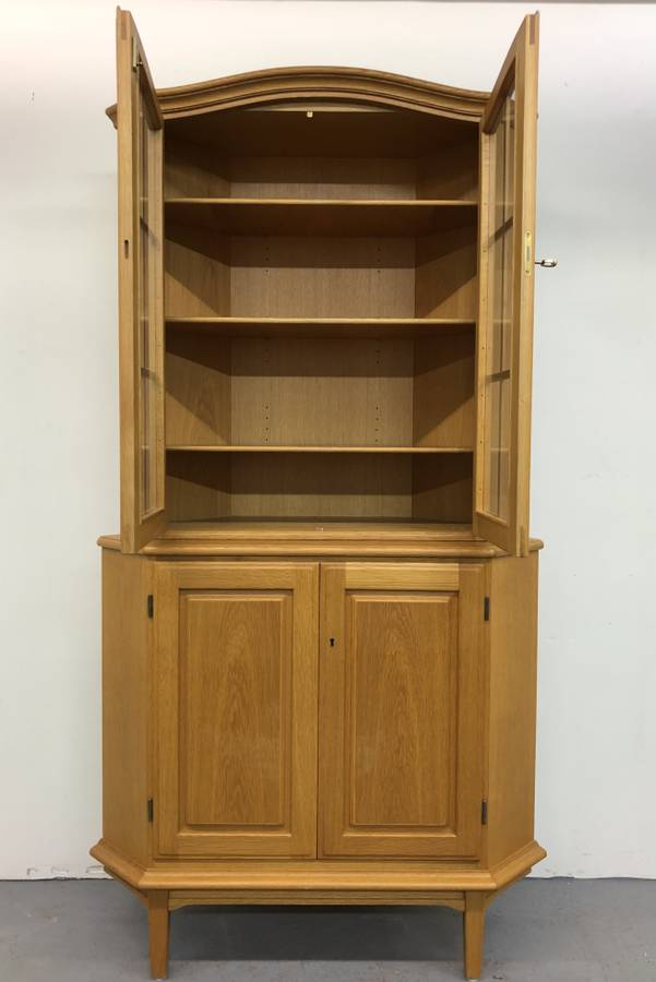 Swedish Corner Hutch