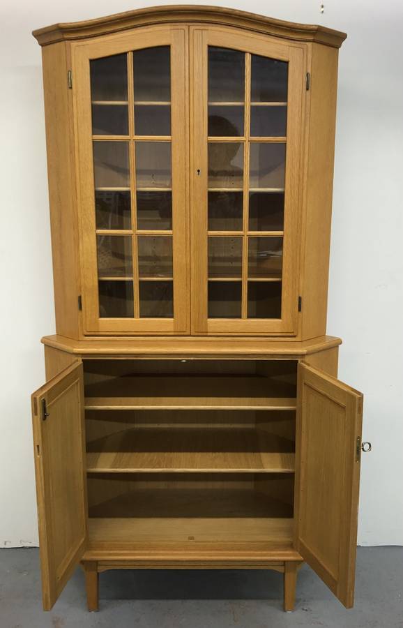Swedish Corner Hutch