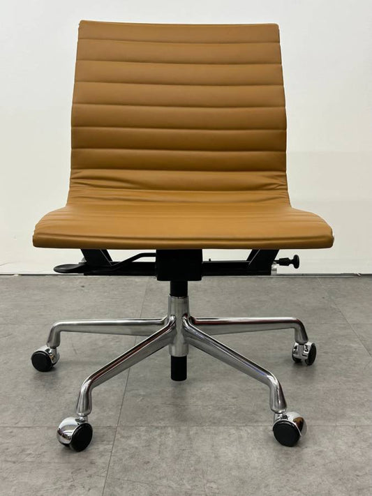 Eames Aluminum Group New Leather Chair