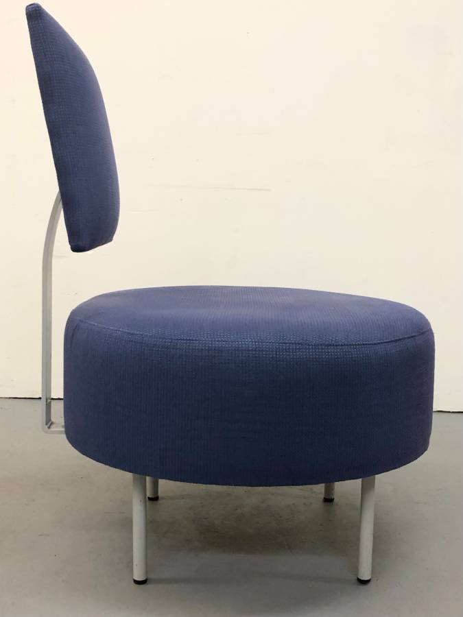 Andreu World Lounge Chair
