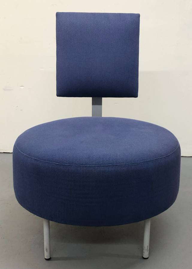 Andreu World Lounge Chair