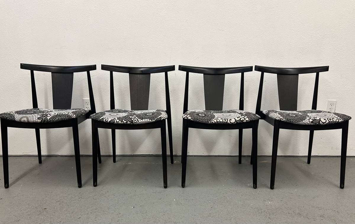 Andreu World Asian Style Dining Chair Set
