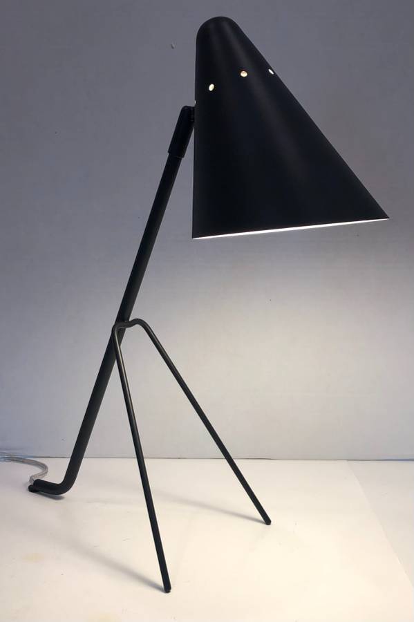 Black Cone Desk Lamp