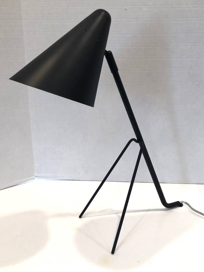 Black Cone Desk Lamp