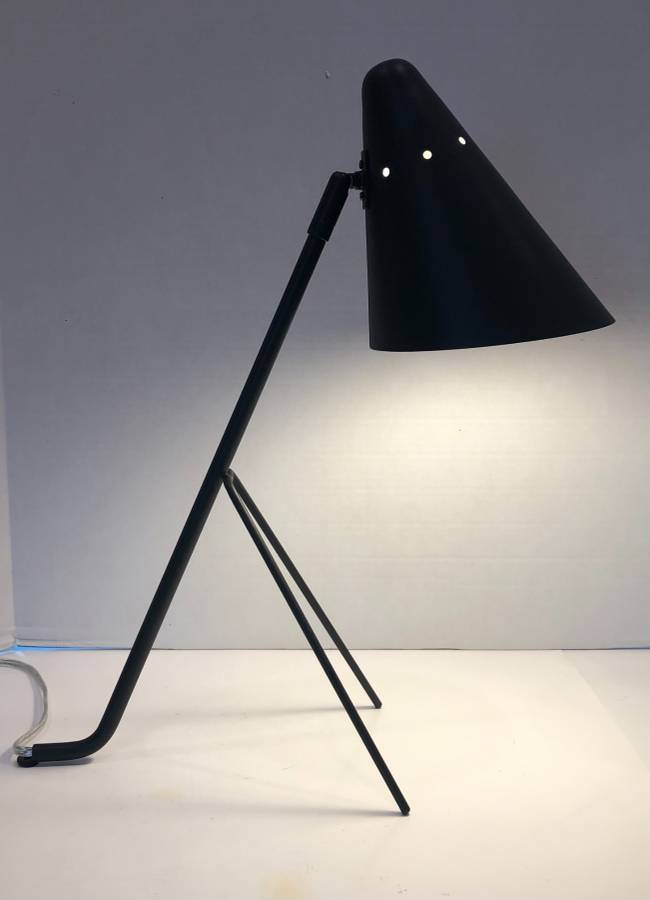 Black Cone Desk Lamp