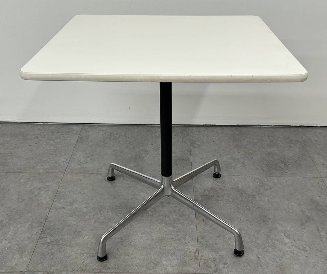 Eames Aluminum Group Cafe Table