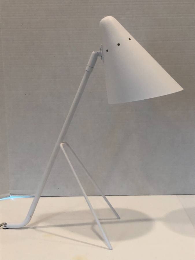 White Cone Table Lamp