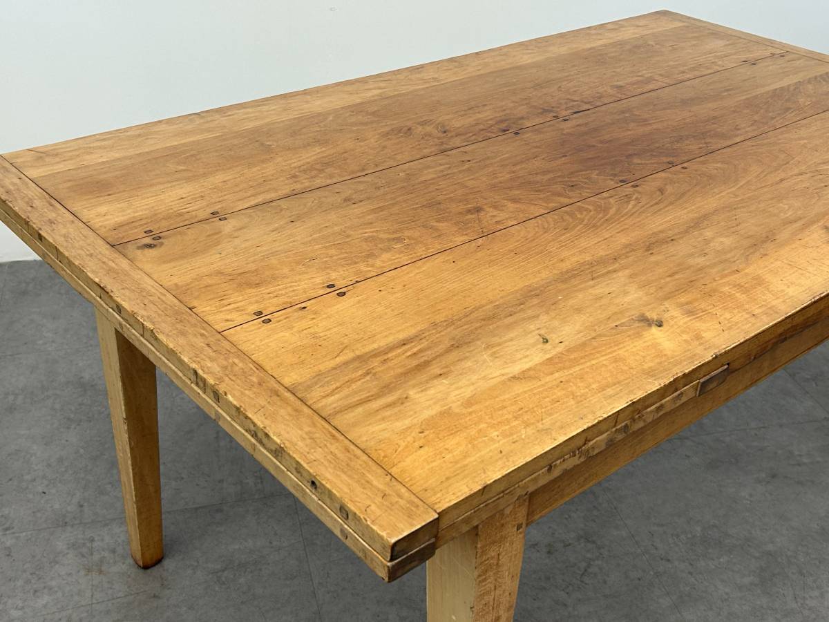 Farmhouse Drawleaf Dining Table