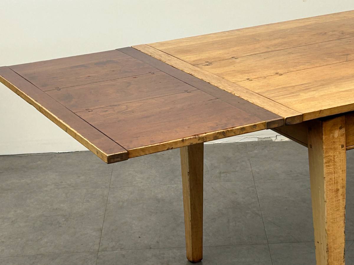 Farmhouse Drawleaf Dining Table