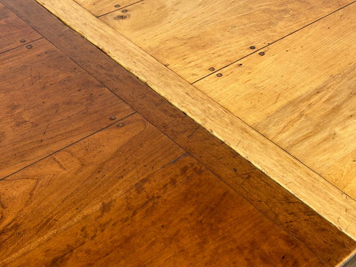 Farmhouse Drawleaf Dining Table
