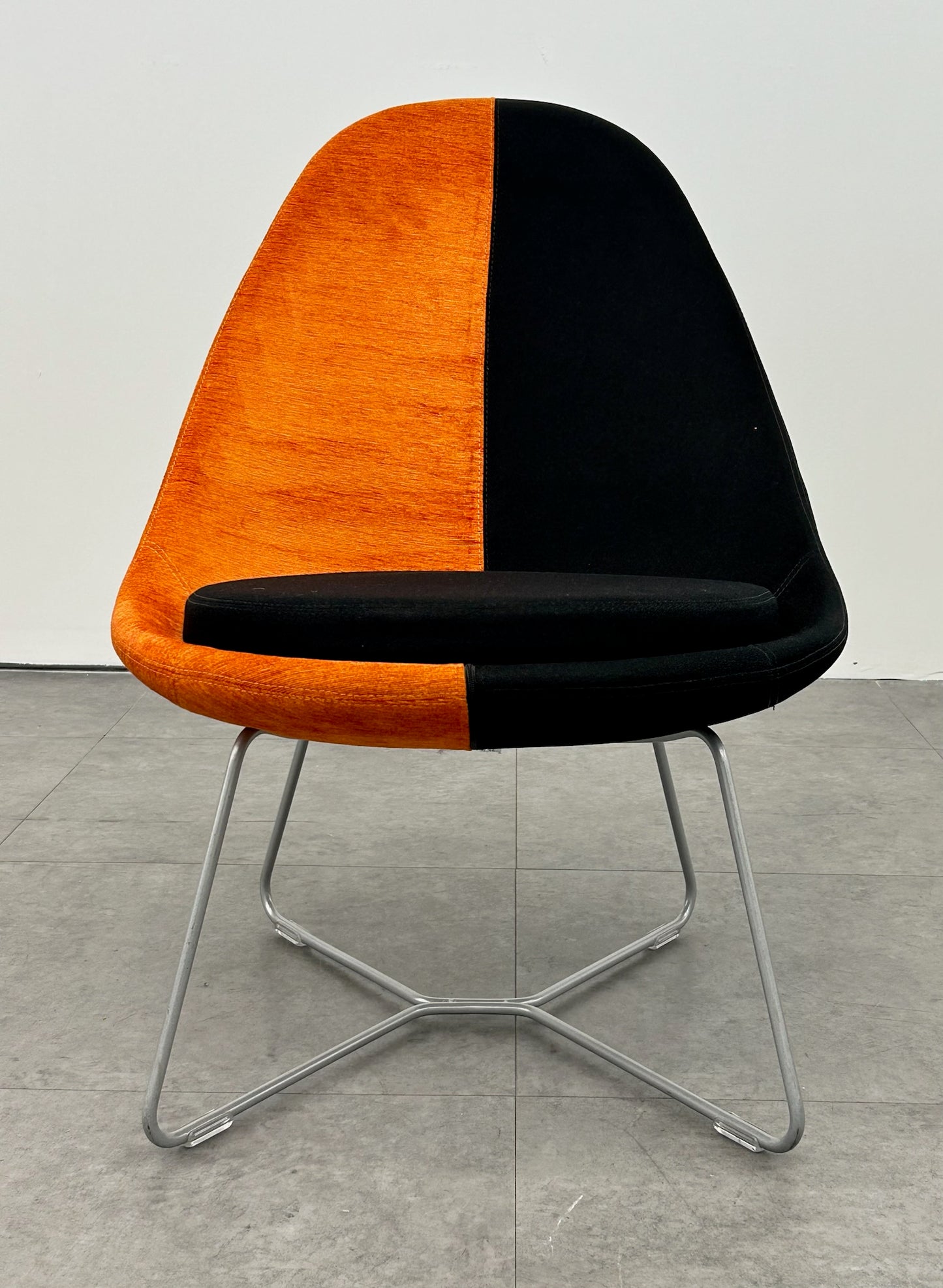 Juxta Lounge Chair by Keilhauer