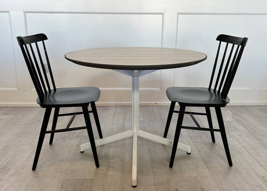 Knoll Krusin Pixel Round Table