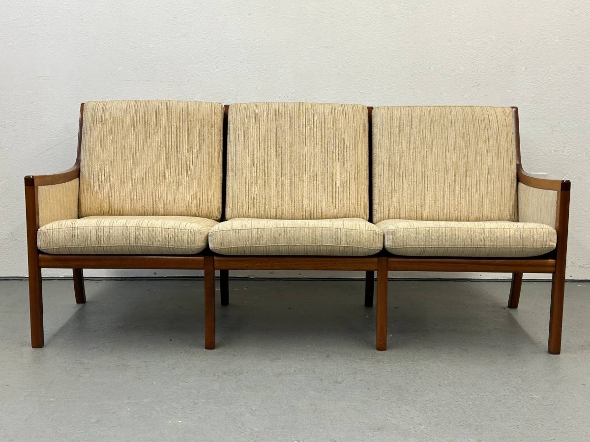 Ole Wanscher Sofa