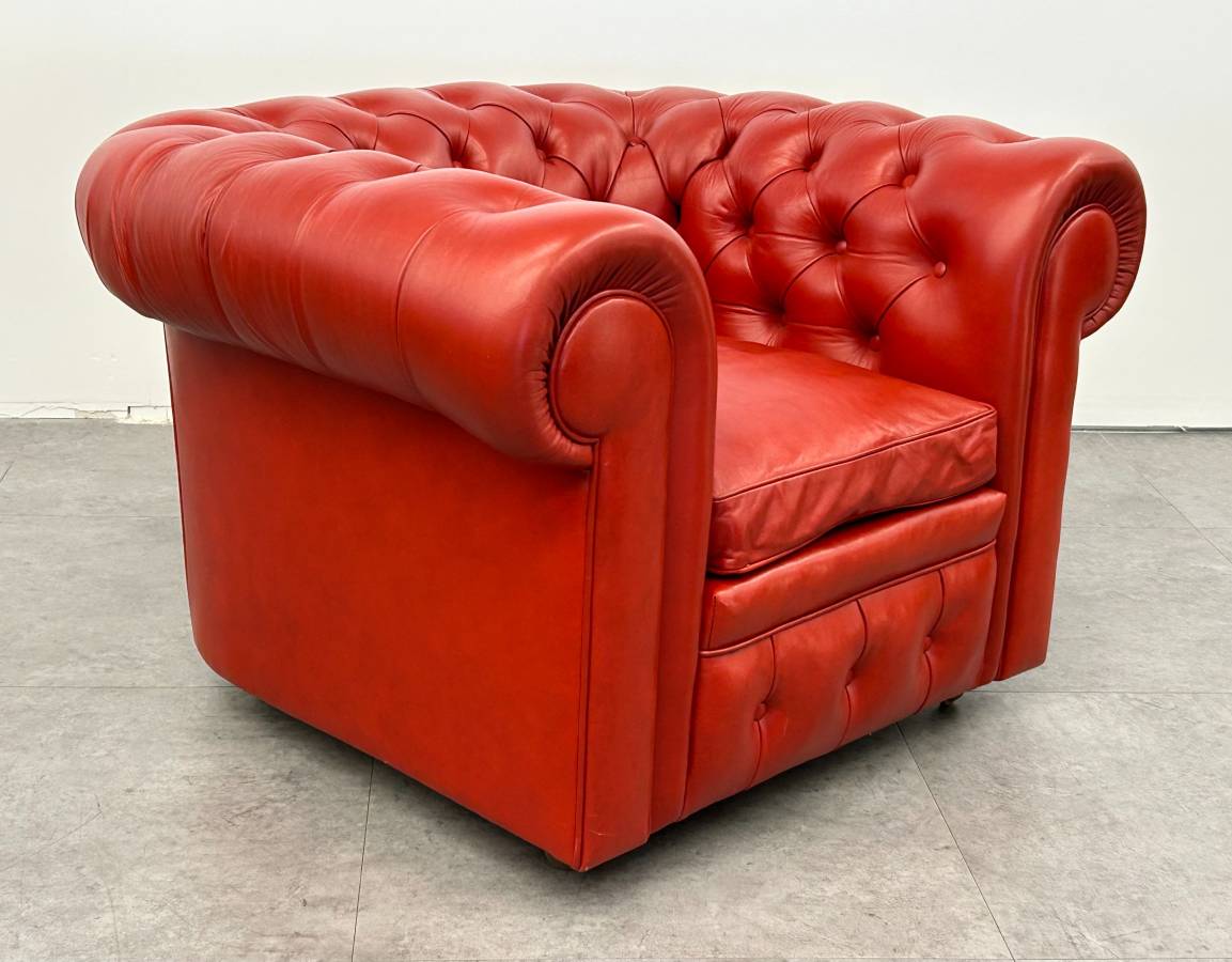 Red Leather Lounge Chair
