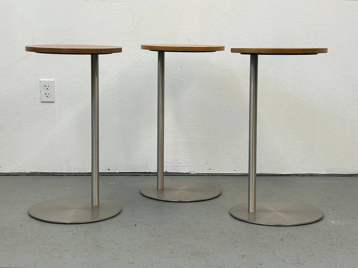 Martin Brattrud Reveal Laptop Table