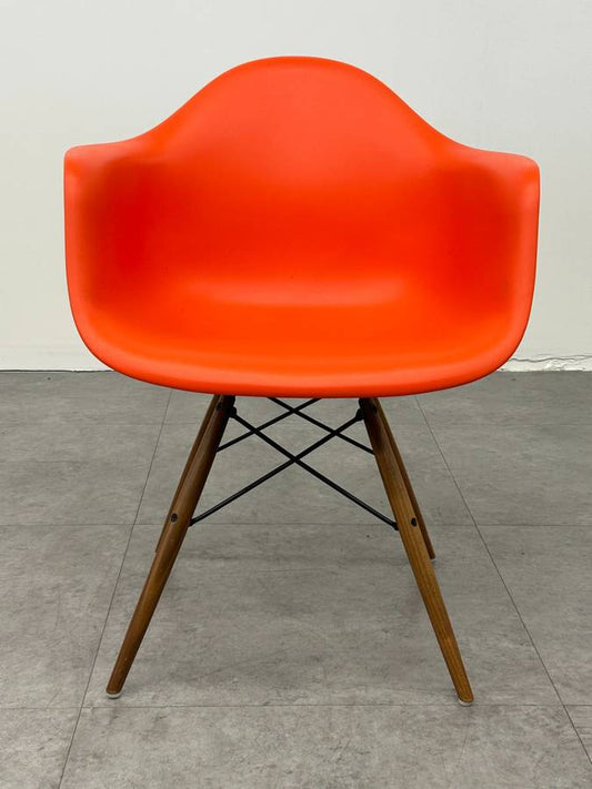 Eames Shell Chair