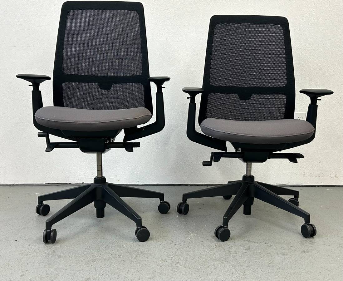 Haworth Soji Desk Chair – Seattle Furniture Company