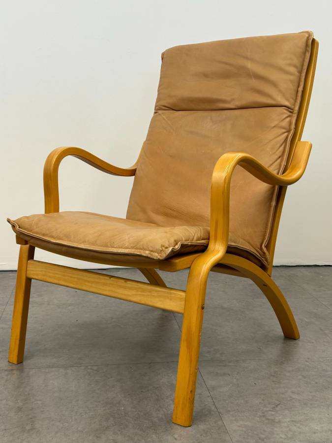 Stouby Leather Lounge Chair