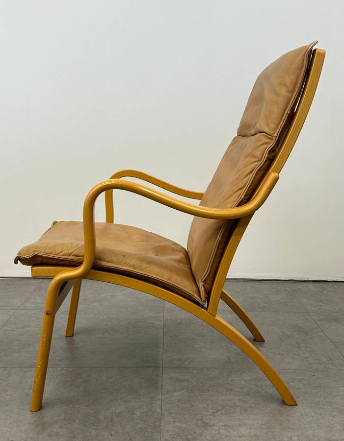 Stouby Leather Lounge Chair