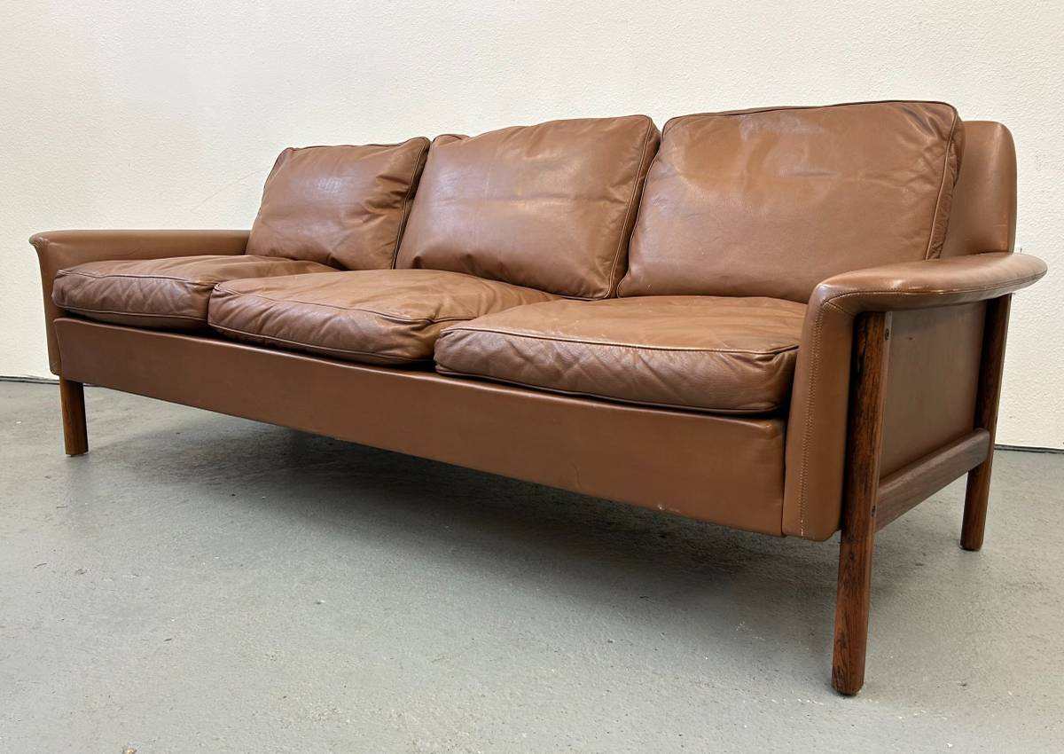 DUX Brown Leather Couch