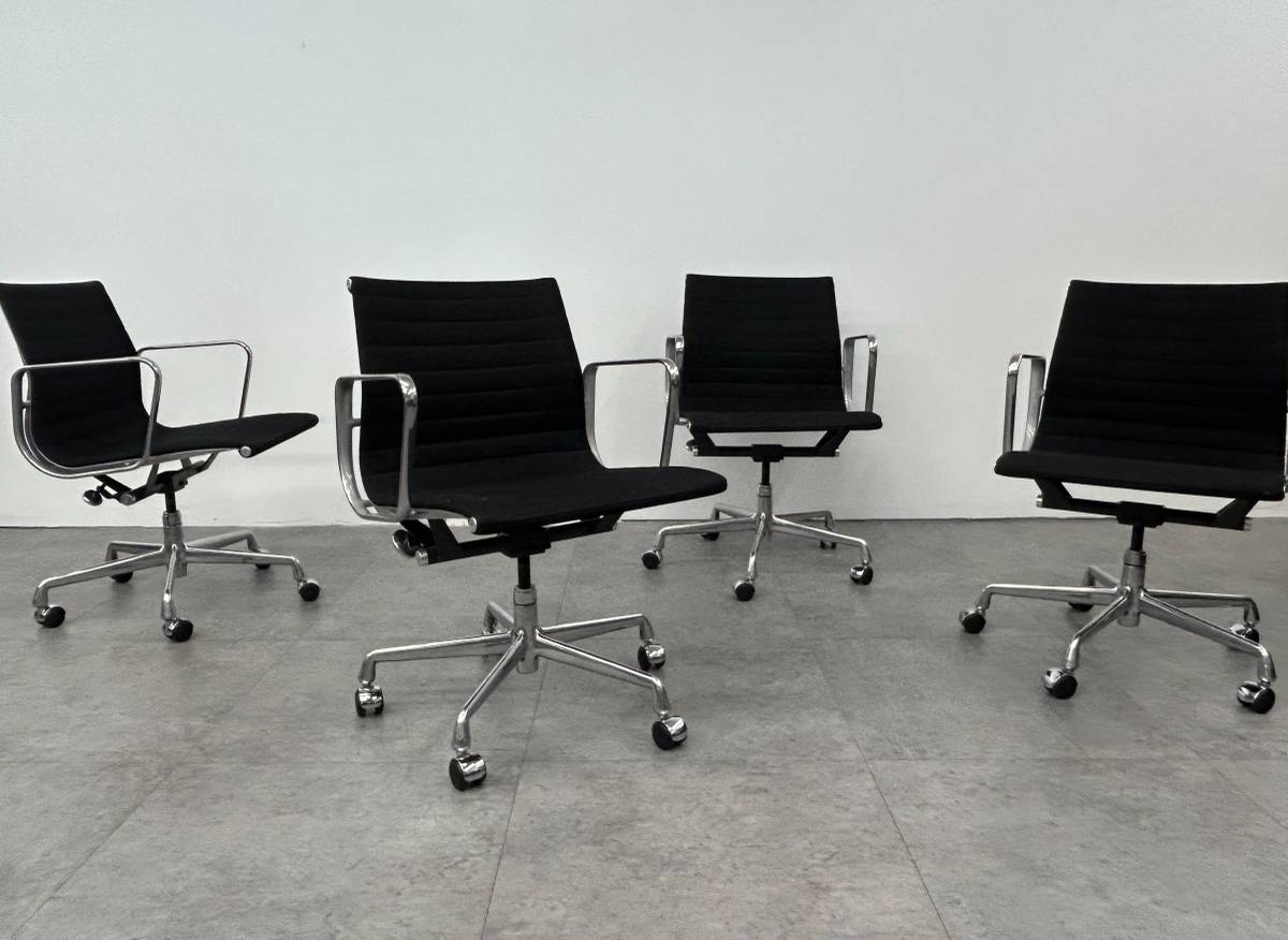 Herman Miller Eames Aluminum Group Office Chair