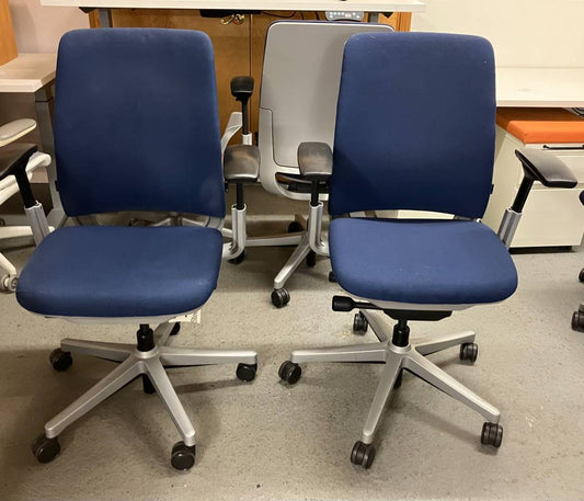 Steelcase Amia Chair
