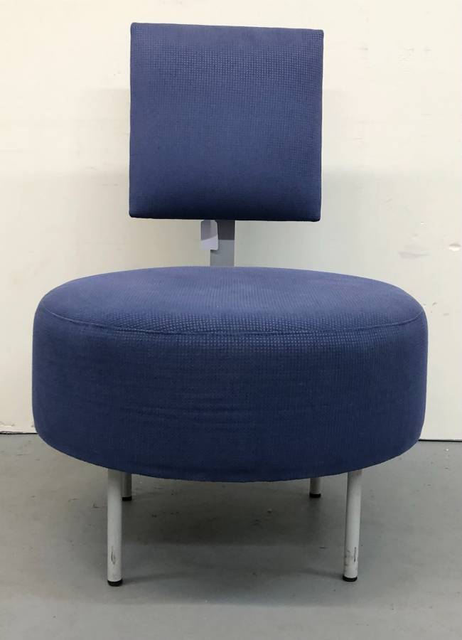 Andreu World Lounge Chair