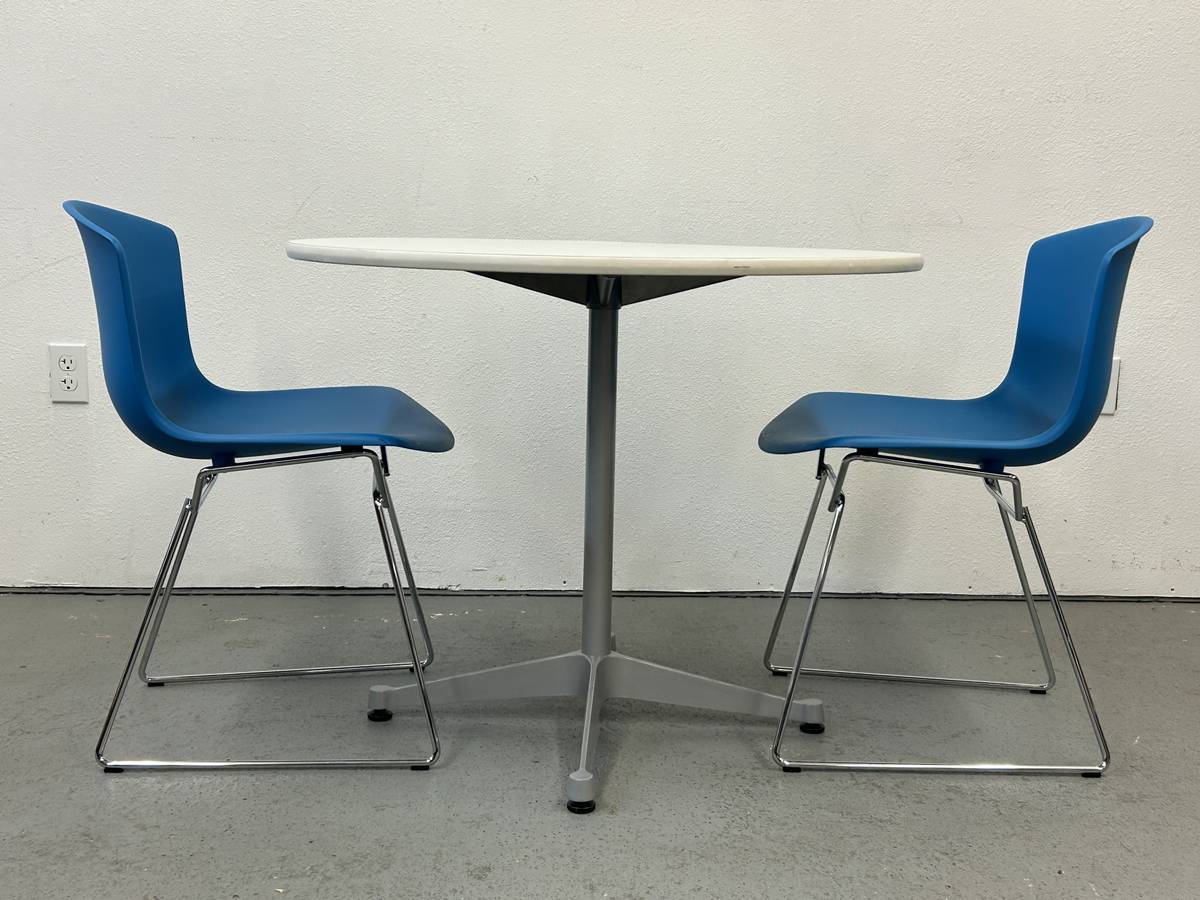 Knoll Bertoia Blue Shell Chair
