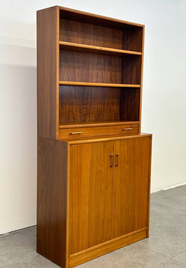Scandinavian Cabinet with Bookshelf