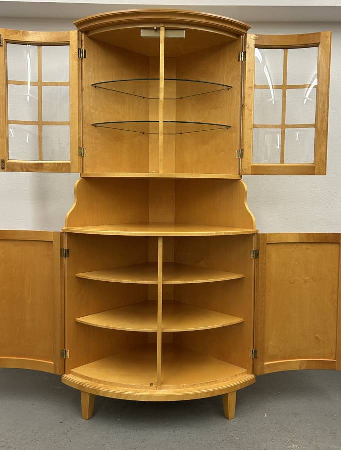 Swedish Corner China Cabinet