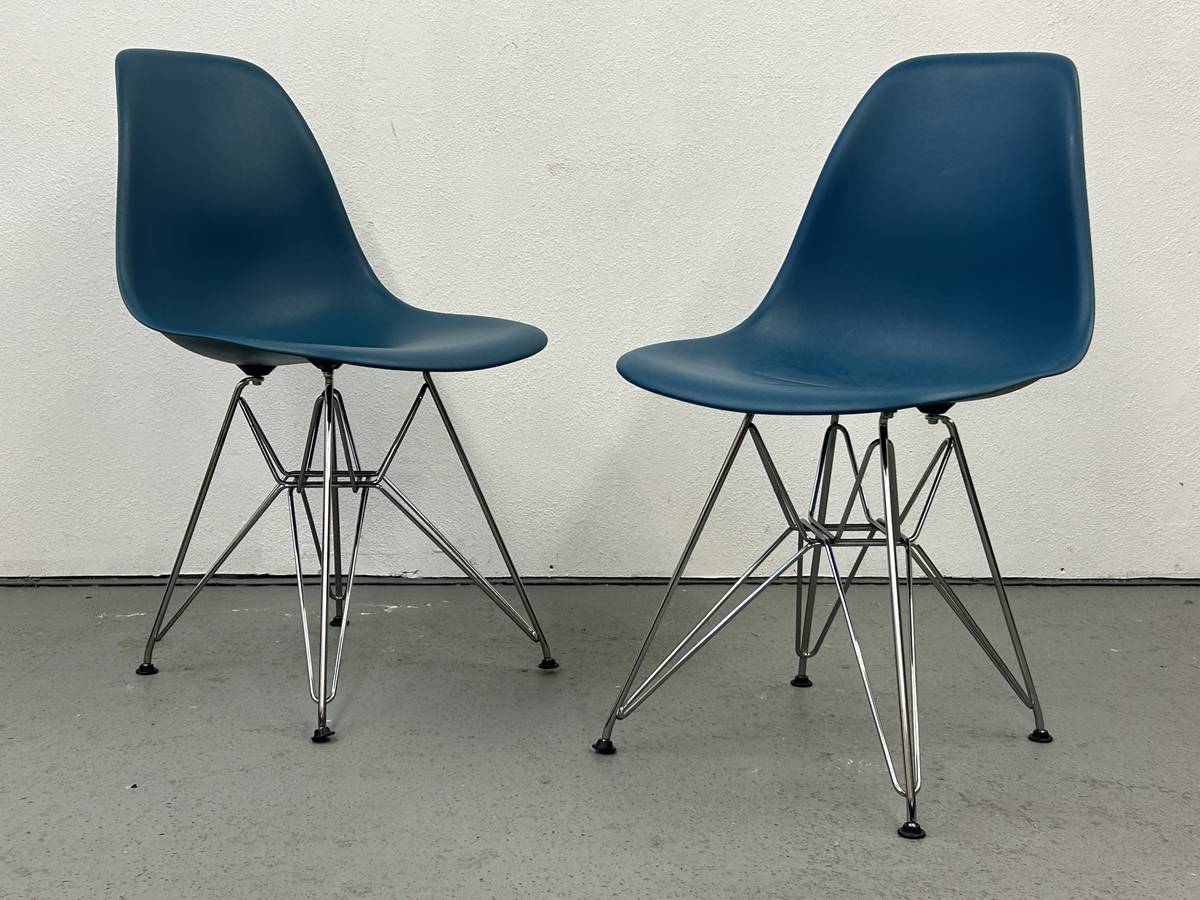 Blue Eiffel Tower Chair