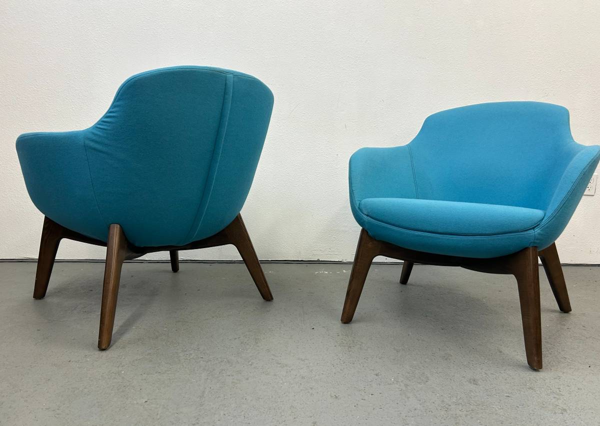 ISA Fluid Lounge Chair