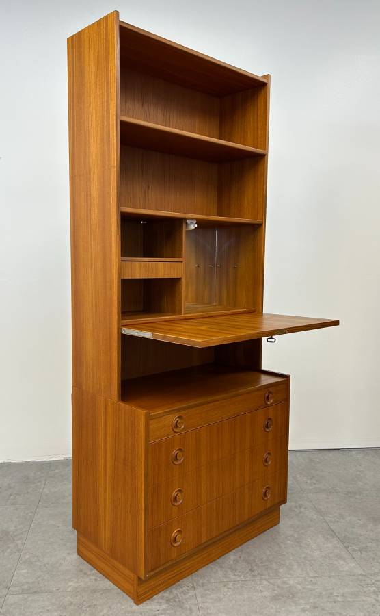 Erik Franssons Dresser with Desk Top