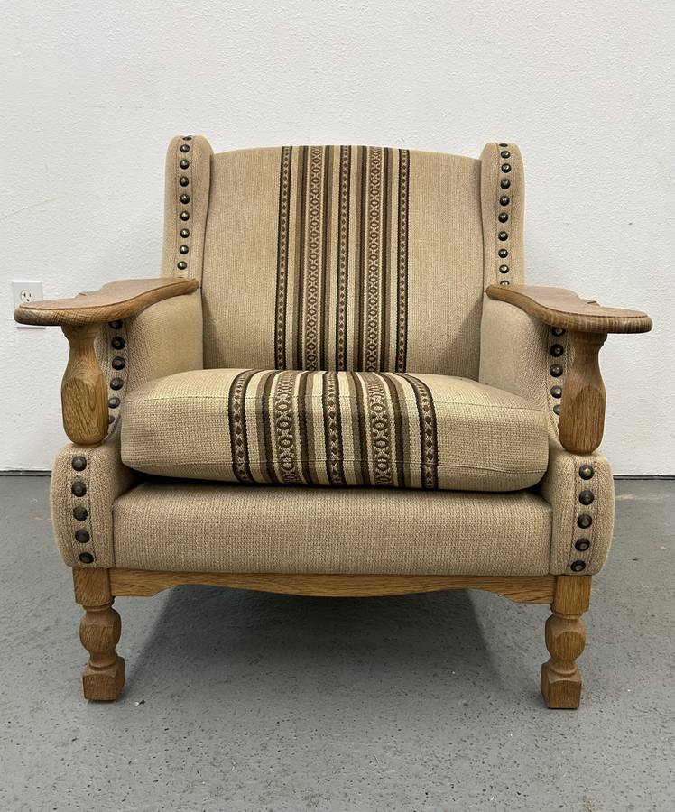Henning Kjaernulf Lounge Chair