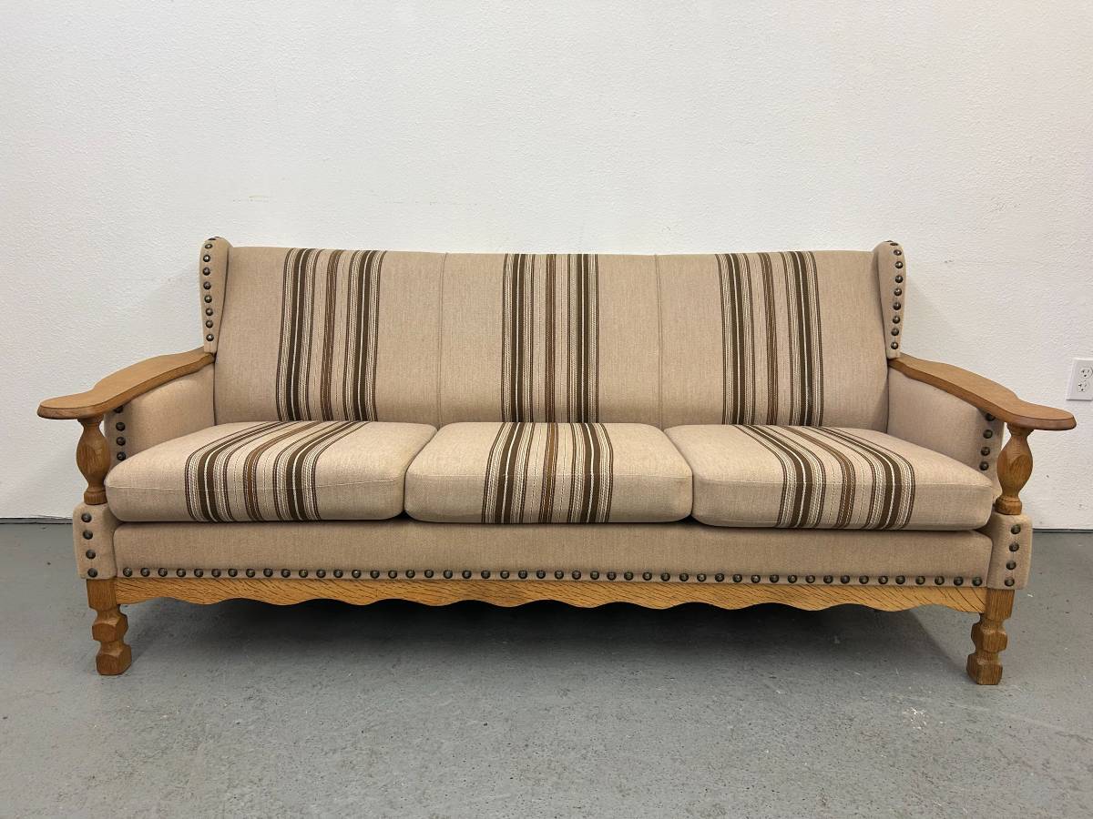 Henning Kjaernulf Sofa