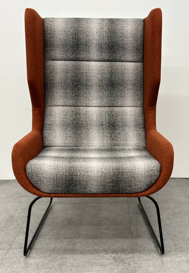 Naughtone Hush Lounge Chair