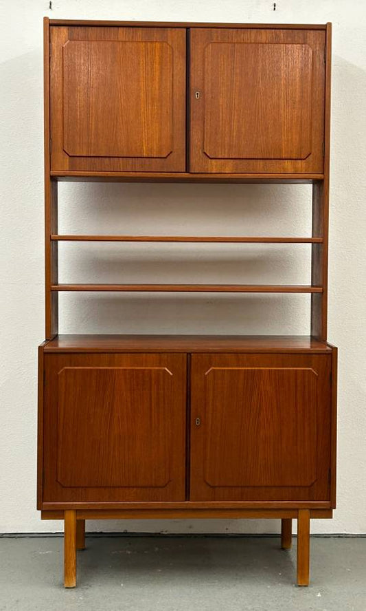 Scandinavian Buffet Cabinet with Hutch Top