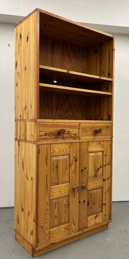 Uno & Osten Kristiansson Cabinet