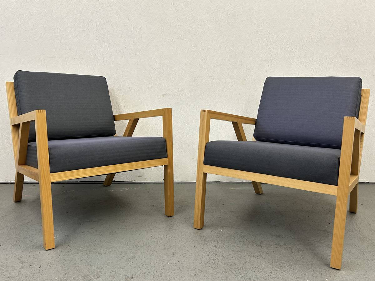 Gus Modern Lounge Chair