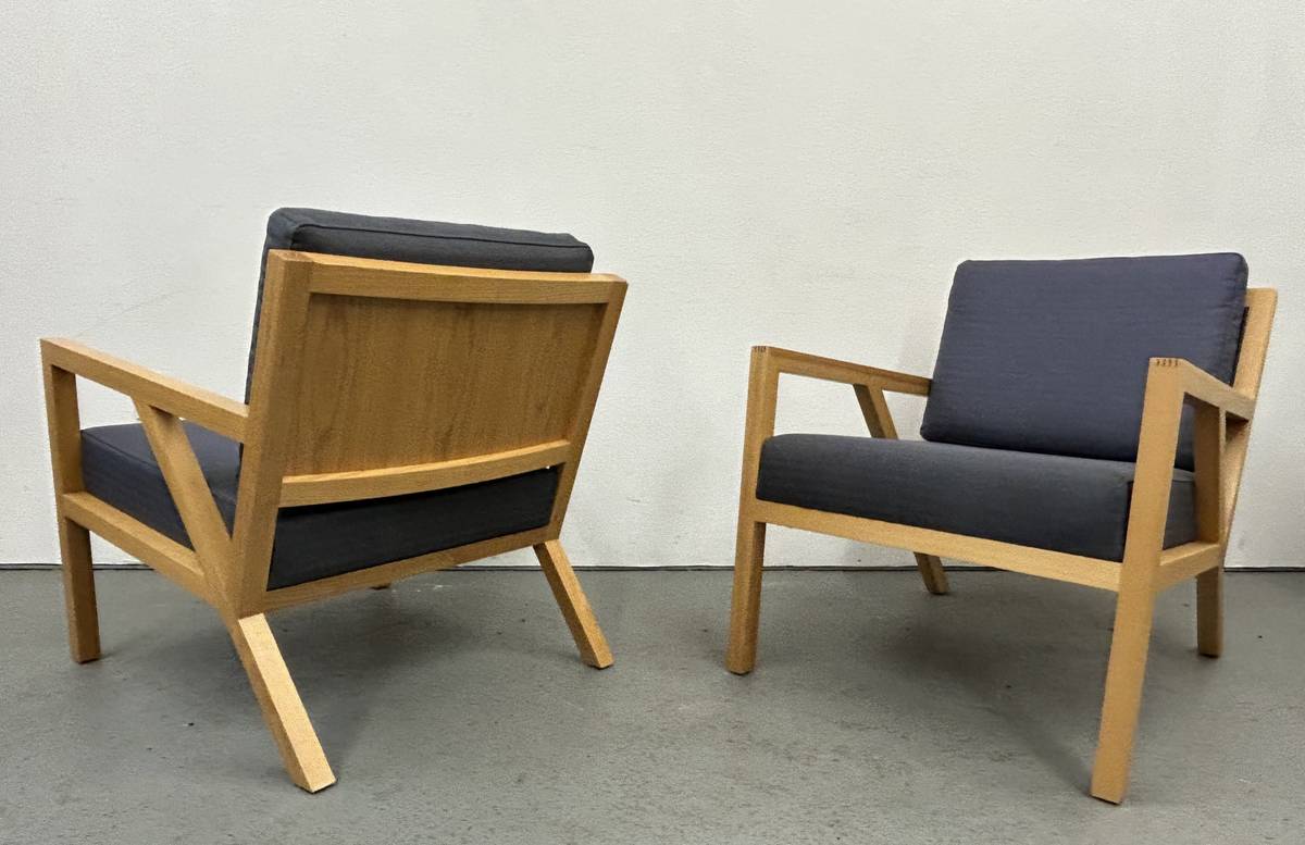 Gus Modern Lounge Chair